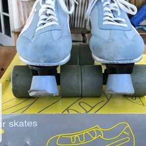 Women's Roller Skates